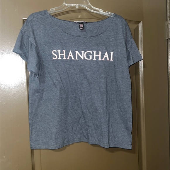 Victoria’s Secret t shirt - Picture 1 of 3